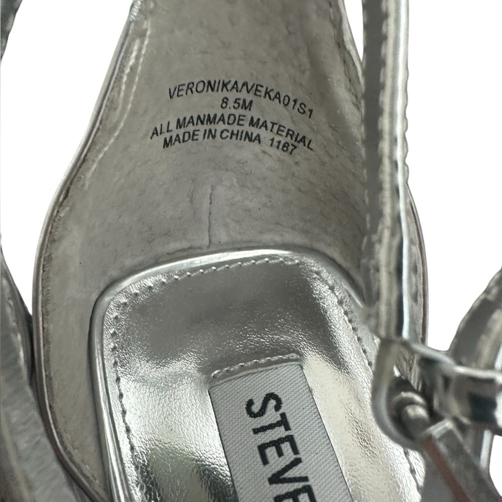 NEW Steve Madden Veronika Silver Strappy Block Platform Heels - Size 9 - Picture 5 of 9